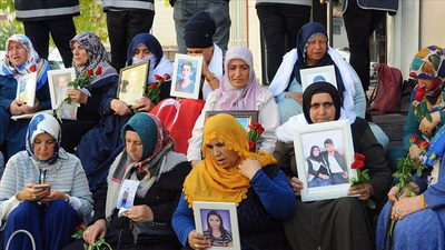 Evlatları PKK tarafından kaçırılan ailelerin evlat nöbeti 1125. gününde